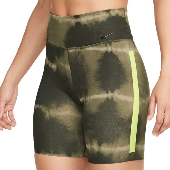 Nike One Luxe 7” Tie Dye Mid Rise Biker‎ Shorts NWT XS - Picture 1 of 9